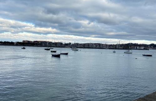 Hondarribia Apartment | KAIOA .Incluye parking privado.