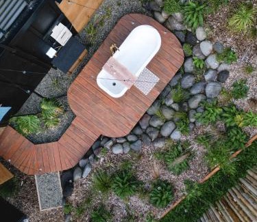 Kaitake House | Kaitake Kabana - Unique, off-grid, studio retreat