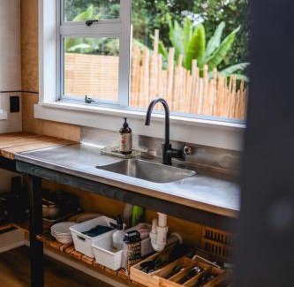Kaitake House | Kaitake Kabana - Unique, off-grid, studio retreat