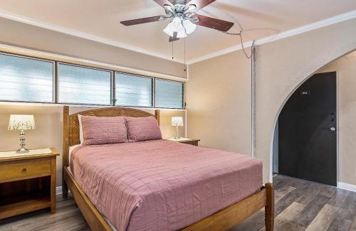 Historic Kailua Village House | Kalani Kai#104