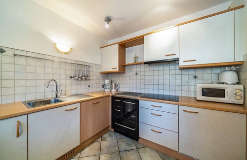 Ultimo Apartment | Kalchgruberhof Apartment Enzian with Lake View, Private Balcony, Terrace and Wi-Fi