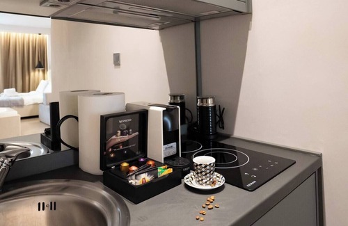 Thessaloniki City Centre Condo | Kallipso mini Jacuzzi Suite