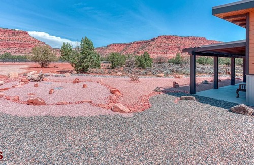 Kanab House | Kanab Hideouts Guest House, Secluded Cabin, Views!