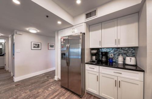 Indian Rocks Beach Apartment | Kandy's Kondo #101