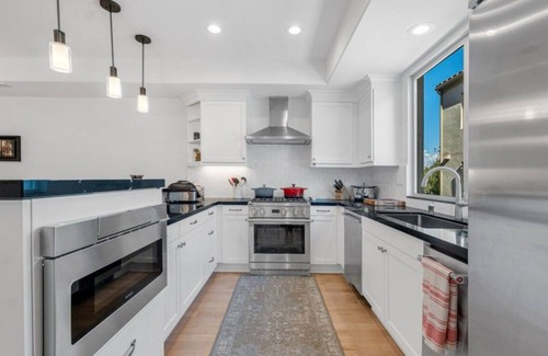 El Segundo House | Kansas to Coast: Charming 3-Bedroom Townhome - Near Manhattan Beach /LAX