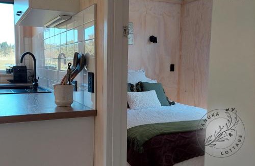 Cooks Beach House | Kanuka Cottage