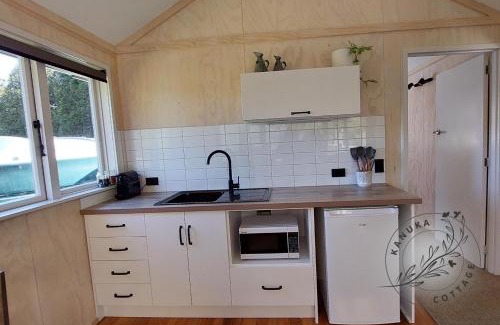 Cooks Beach House | Kanuka Cottage