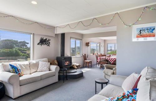 Otaki Beach House | Kapiti Magic - Otaki Beach Holiday Home