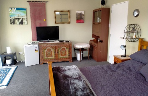 Waikouaiti Bed & Breakfast | Kappelli by the beach