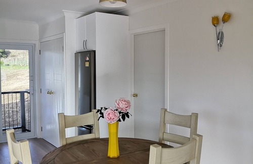 Karapiro House | Karapiro Retreats holiday house- 2br1Q2Twn+SBD