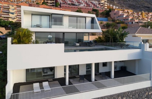 Costa Adeje Villa | KARAT VILLA KAI TORVISCAS
