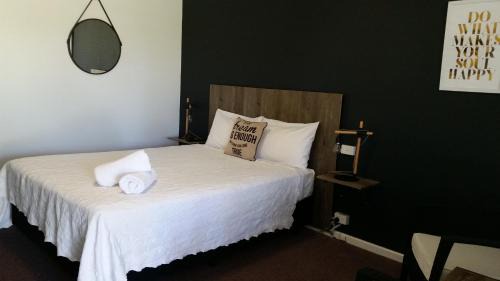 Karuah Hotel | Karuah Gardens Motel