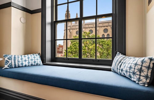 East Liberty Apartment | Kasa Accessible Studio in the Heart of Steel City The Maverick