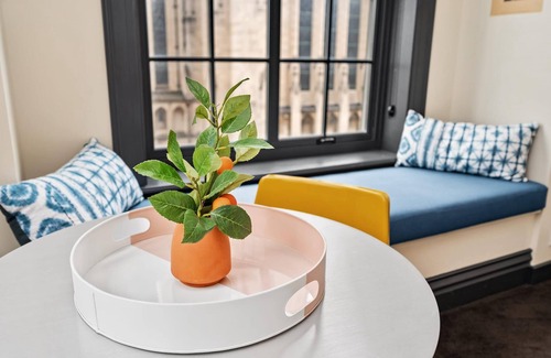 East Liberty Apartment | Kasa Accessible Studio in the Heart of Steel City The Maverick