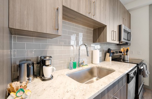 Central Arlington Apartment | Kasa | Bright Studio, Near Dallas Bars | Arlington