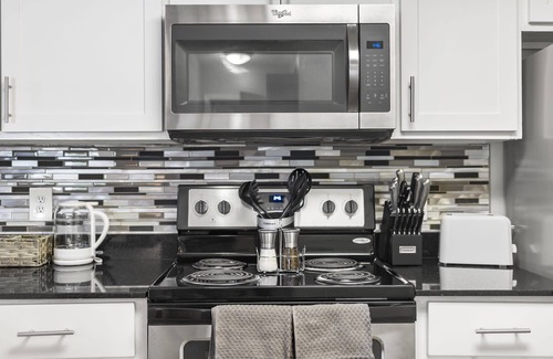 Delray Beach Apartment | Kasa | Comfy 1 BD + Free Parking | Delray Beach