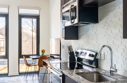 Del Ray Apartment | Kasa | Comfy Studio + Self Check-In | Alexandria