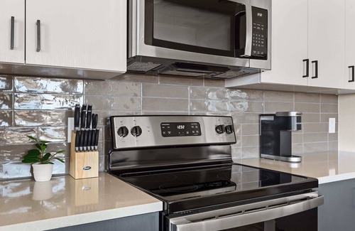 Ballpark Apartment | Kasa | Cozy 1BD, Art District | Denver