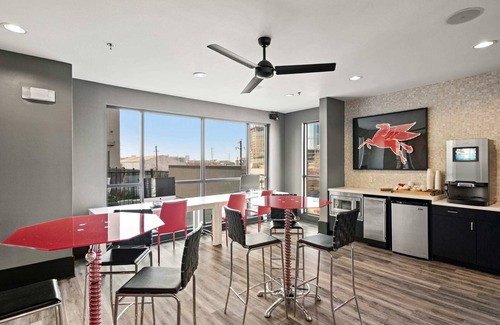 Northeast Dallas Apartment | Kasa | Family Friendly 2BD + Fast Wifi | Dallas