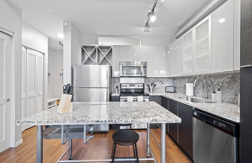 South Side Flats Apartment | Kasa South Side Pittsburgh