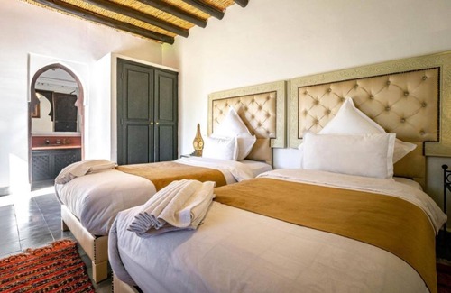 Ait Zat Bed & Breakfast | Kasbah Lilas sleeps 46