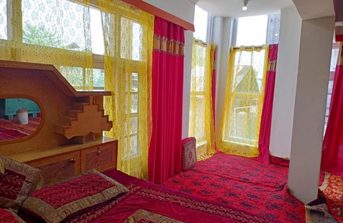 Srinagar Apartment | Kashmir Paradise