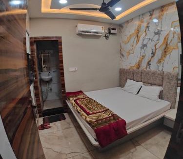 Mathura House | Kasturi Dham