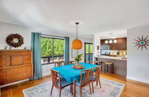 Seneca House | Kate Drive