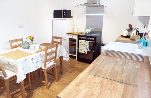 Bourton Cottage | KATE'S COTTAGE, with a garden in Bourton-On-The-Water
