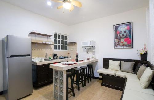 Downtown Apartment | Katrina Double Balcony Apartment 5th Avenue