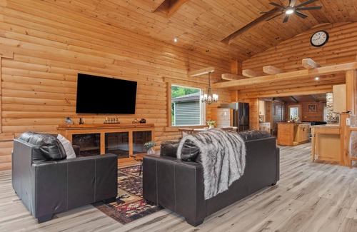 Bloomville House | Katskill Mountain Lodge- Hot Tub, Game Room & Theater