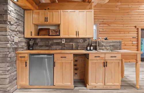 Bloomville House | Katskill Mountain Lodge- Hot Tub, Game Room & Theater
