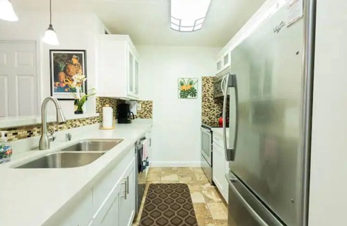 Hanamaulu Condo | Kauai Beach Villas Walk to Beach, Access Kauai Beach Resort pools, FREE PARKING
