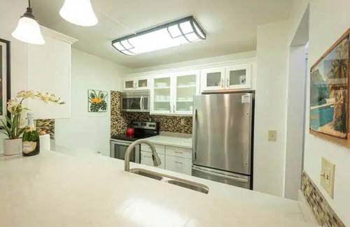 Hanamaulu Condo | Kauai Beach Villas Walk to Beach, Access Kauai Beach Resort pools, FREE PARKING