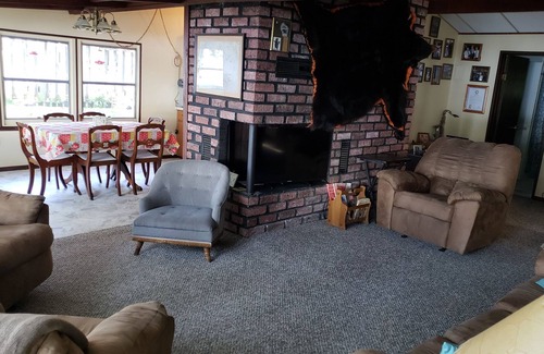New Auburn House | Kayaking, fishing, swimming, and relax!