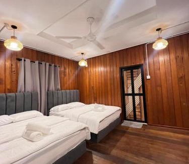 Kuala Besut House | Kayangan Crystal Chalet