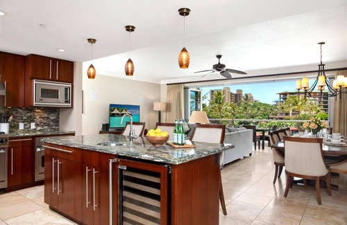 Honokowai Condo | KBM Resorts | 4 FREE CARS | Honua Kai Hokulani | Oceanfront | 10-Bedroom Multi Unit Listing, Private BBQ on Balconies! HKH-201/3/11/22