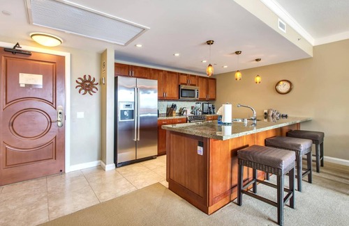 Honokowai Condo | KBM Resorts | 5-Bedroom Honua Kai Collection | Multi Unit Listing | Same Floor | Ocean andamp; Mountain Views + 3 Free Rental Cars! HKH-229/36/40