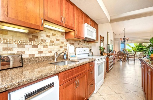 Kaanapali Condo | KBM Resorts | FREE CAR | Maui Kaanapali | Studio Villa! MKV-C255
