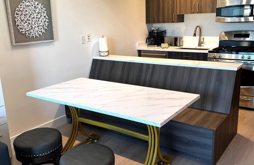 Park City Condo | KBM Resorts | Lodge at Stillwater | Deer Valley East Studio sleeps 4 in beds! Pool, Hot Tubs, Gym, Spacious! MAS-3039