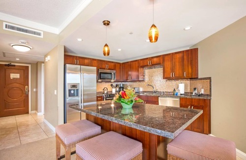 Honokowai Condo | KBM Resorts | Spacious 6-Bedroom Honua Kai Collection | Multi Unit Listing | Same Floor | Ocean Views + 5 Free Rental Cars! HKH-318/23/38/44/48
