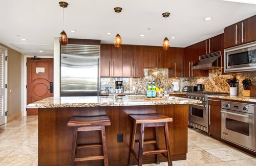Honokowai Condo | KBM Resorts | Spacious 4-Bedroom Honua Kai Collection | Multi Unit Listing | Same Floor | Ocean Views | 2 Free Rental Cars! HKH-503/16