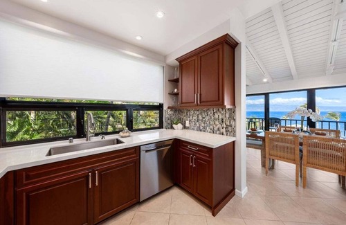 Napili Condo | KBV 15B2 Kapalua Breathtaking Panoramic Ocean View