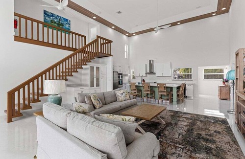 Coury House | KCB~Aqua Vista~ Luxury Waterfront w Pool & Dock!