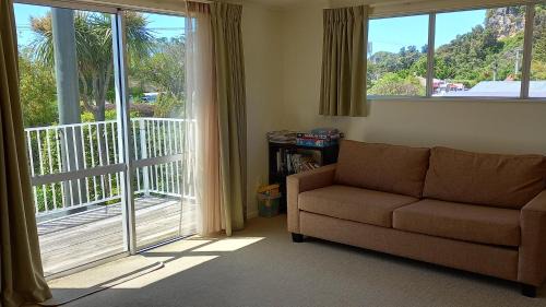 Pohara House | Kea View - Pohara Beach Holiday Home