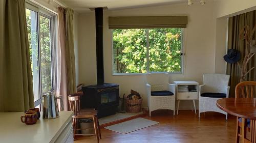Pohara House | Kea View - Pohara Beach Holiday Home