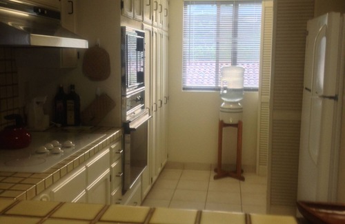 Kahaluu-Keauhou Condo | Keauhou Gardens - Top Floor Hideaway