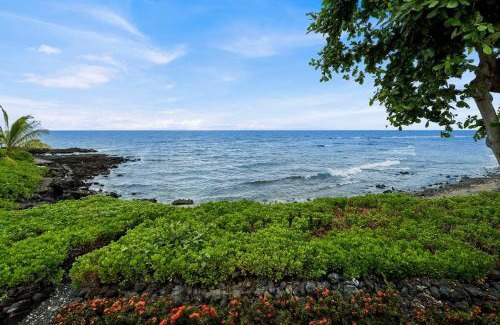 Kahaluu Bay Apartment | Keauhou Kona Surf & Racket Club Townhouse #3