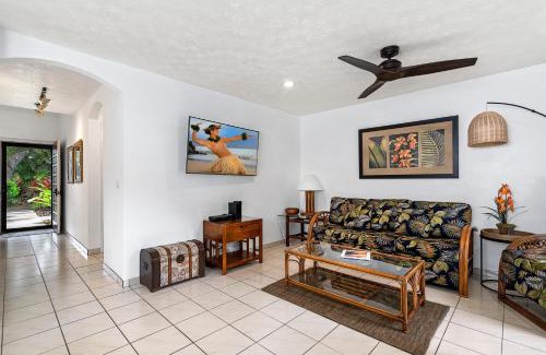 Kahaluu Bay House | Keauhou Surf & Racquet Townhouse #36