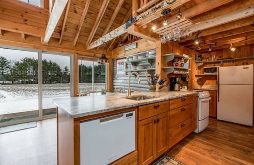 Waterford Cottage | Kedar Brook Cottage on Keoka Lake